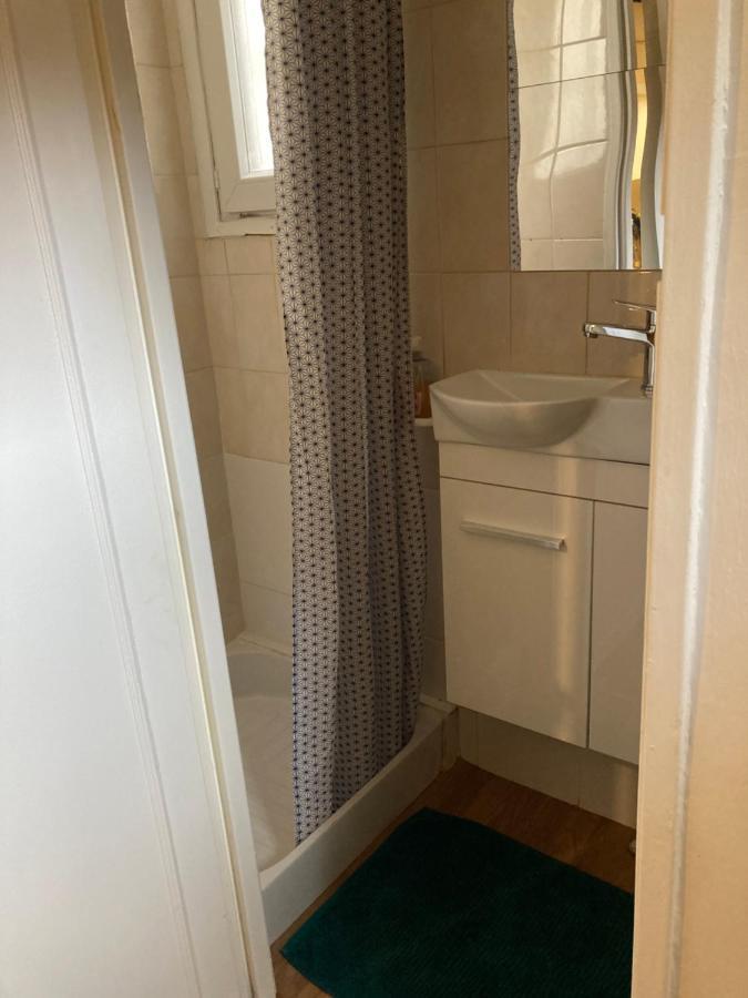 מאלאקוף Une Chambre Chez Nous, A 12 Minutes De Paris מראה חיצוני תמונה