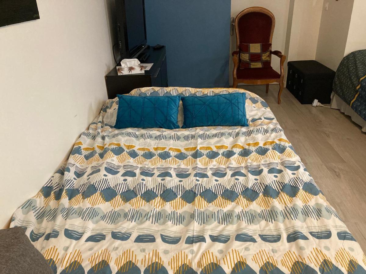 מאלאקוף Une Chambre Chez Nous, A 12 Minutes De Paris מראה חיצוני תמונה